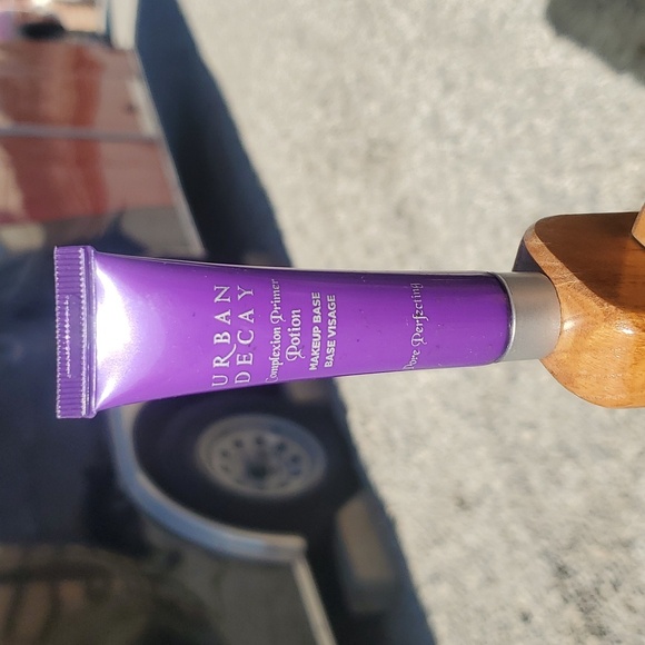 URBAN DECAY Makeup Base - Picture 5 of 7